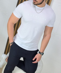 Комфортна блуза с къс ръкав в бяло