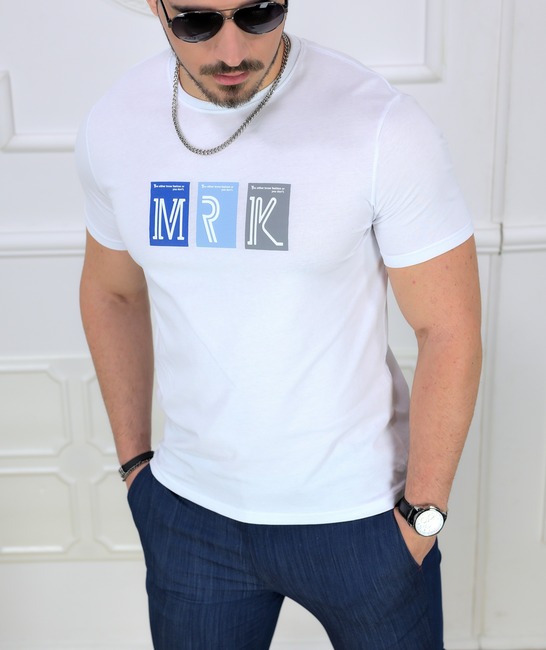 Slim Fit бяла мъжка тениска с надпис MKR