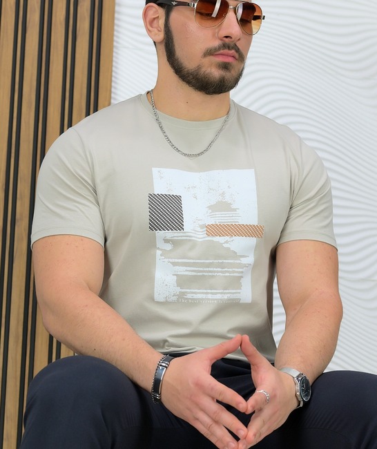 Изтънчена тениска в бежово с къс ръкав мъжка