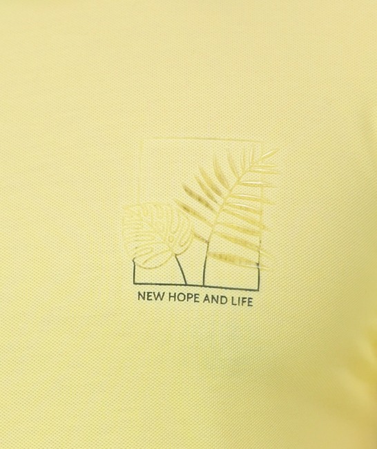 Удобна тениска в жълто с малка апликация мъжка
