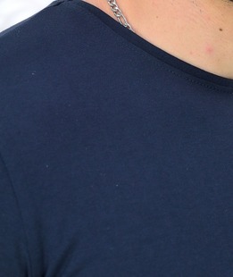 Удобна изчистена мъжка тениска в цвят индиго