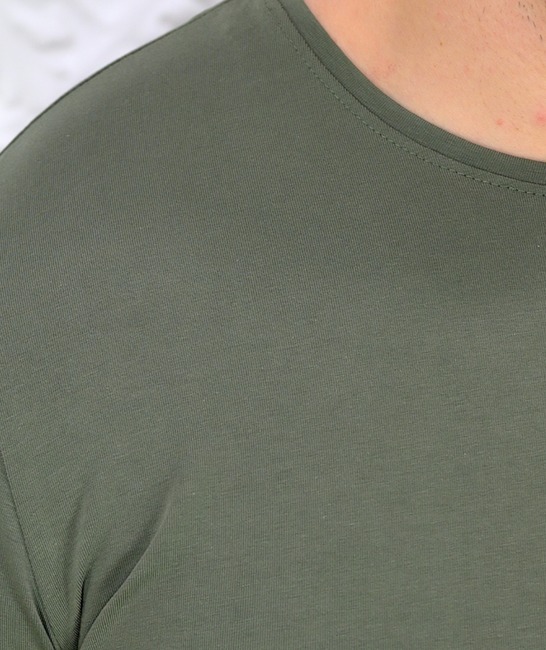 Елегантна мъжка тениска с къс ръкав в зелено