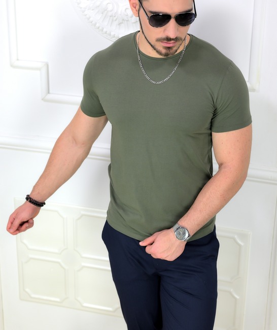 Елегантна мъжка тениска с къс ръкав в зелено