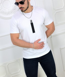 Комфортна мъжка тениска с креативен дизайн в бяло